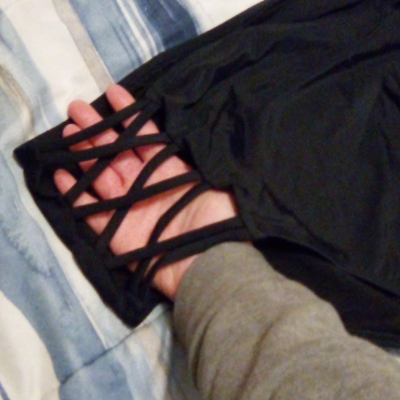 Bathing suit bottoms - Picture 3 of 3